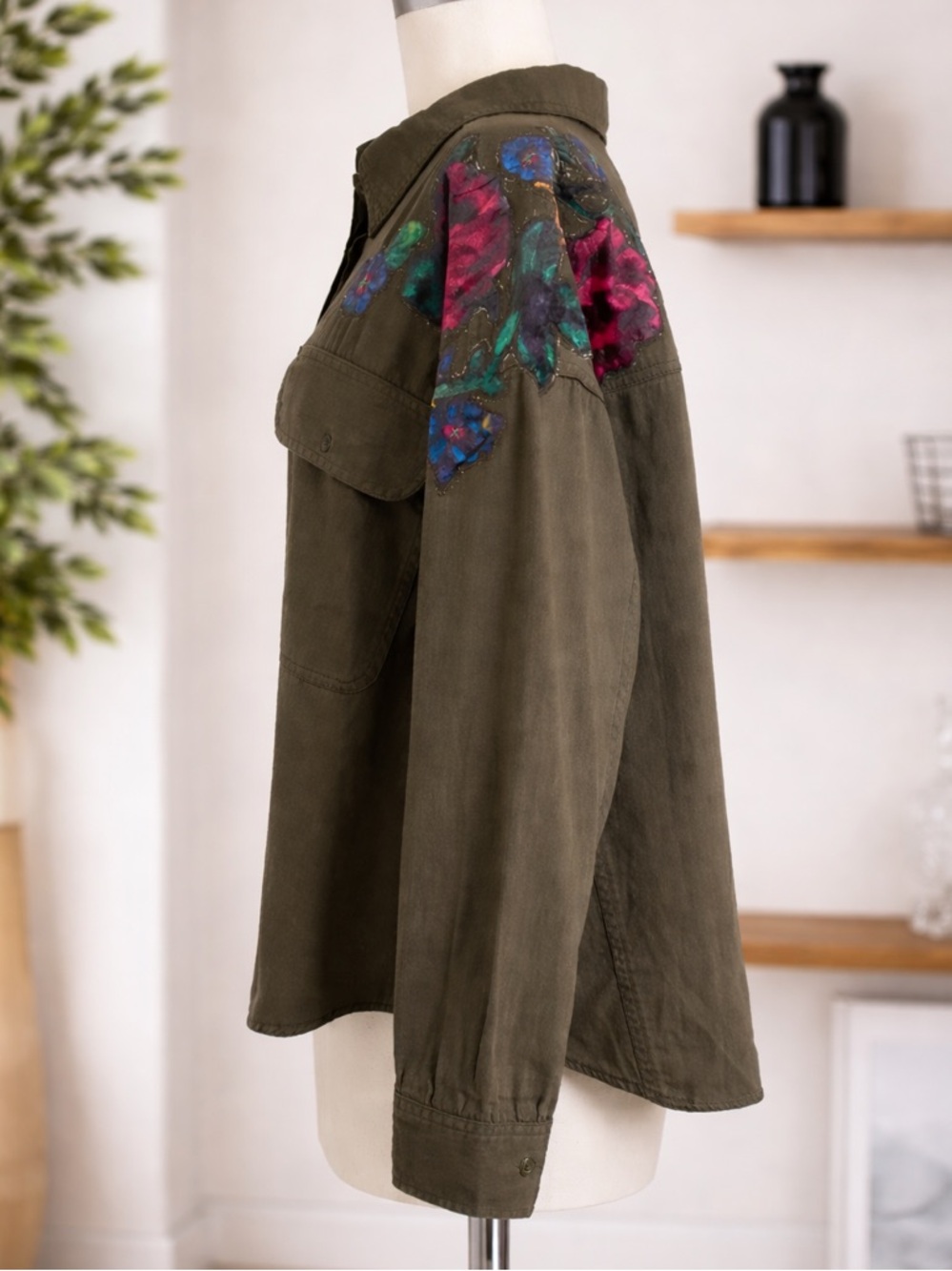 Free People We The Free Velvet Rose Embroidered Utility Jacket Shacket NWT L - Picture 5 of 12